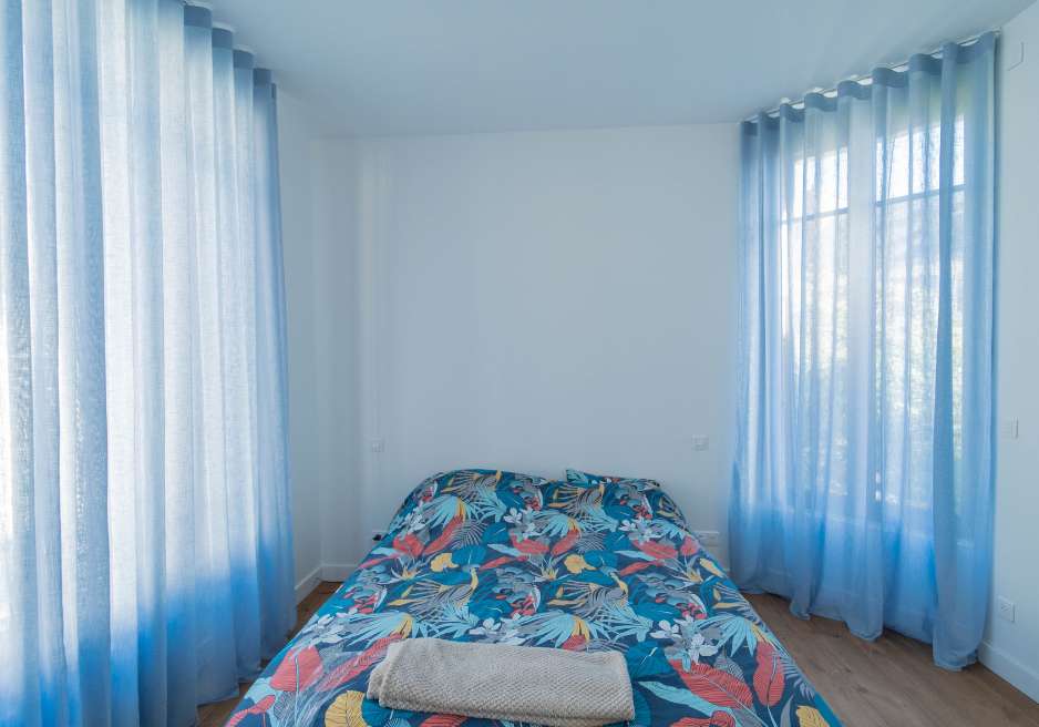 voilages colorés bleus